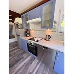 Hut Modern Retreat Prázdninový dům *